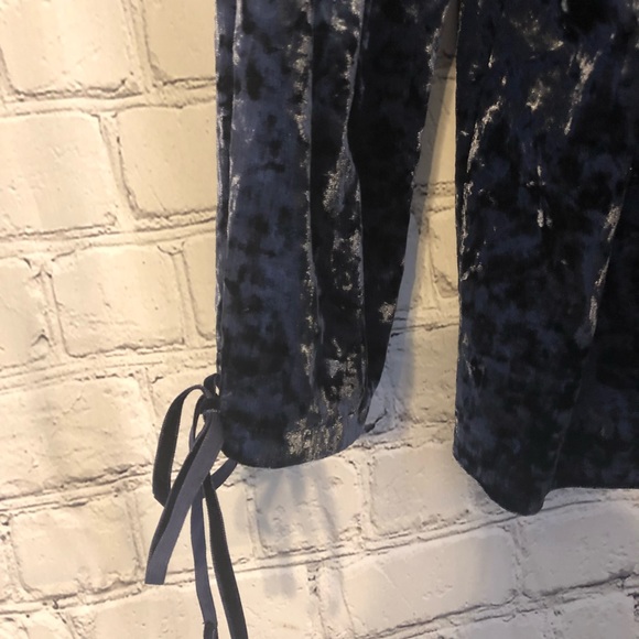 ❤️ American Eagle Off Shoulder Crop Velvet Top - Picture 3 of 7